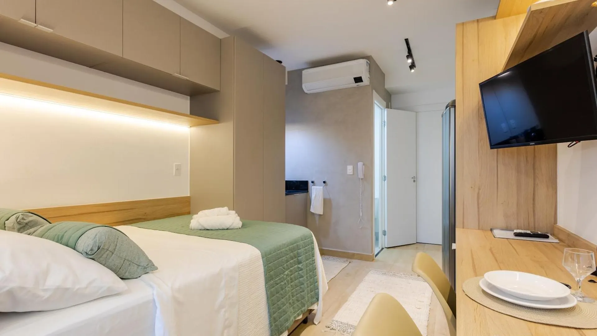 Studio Moderno | Gym | Piscina Rooftop | Market Sao Paulo 0*,  Brazil